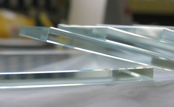 防霉变超白夹层玻璃(图1)
