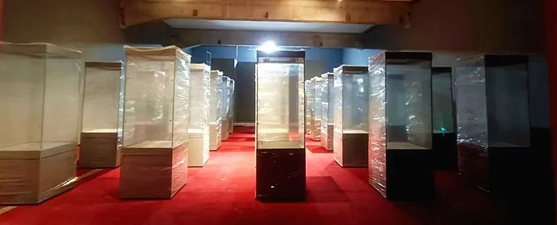 玻昊玻璃与华源彤达合作北京民生现代美术馆全新低反射玻璃展柜(图4)